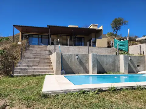 Casa a la venta en Comuna de San Roque. (C421)