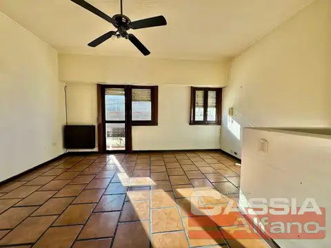 Depto Tipo Casa en Alquiler en Temperley, $ 980.000