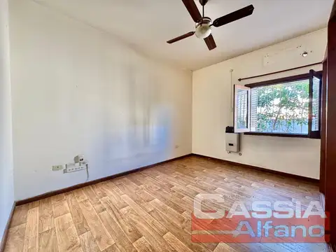 Depto Tipo Casa en Alquiler de 4 ambientes