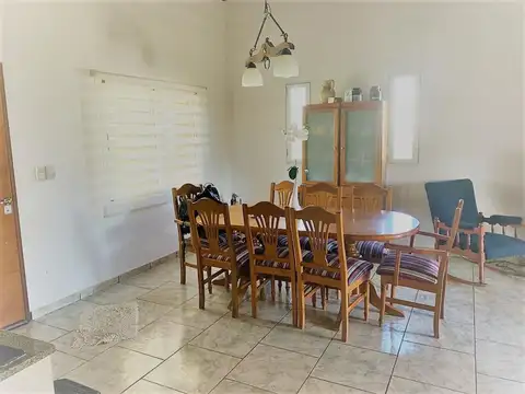 Casa 4 ambientes con 3 baños