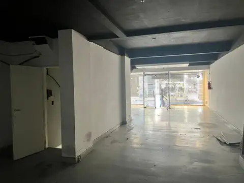 Local en Alquiler en Recoleta, $ 2.500.000