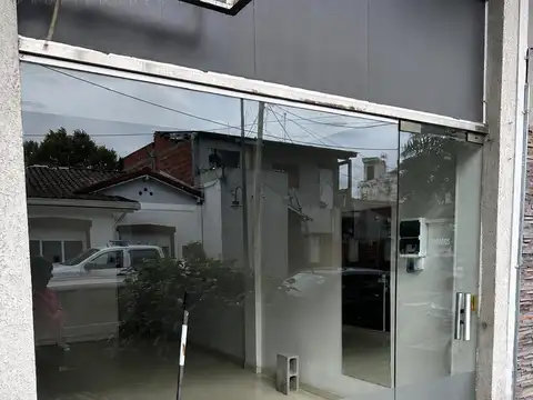 Alquiler! Local en Vicente Lopez! Carapachay 