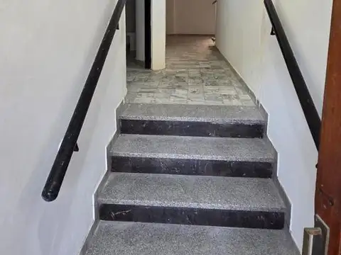Depto Tipo Casa en Venta de 8 dormitorios