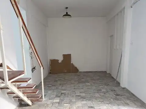 Depto Tipo Casa en Venta 40 años