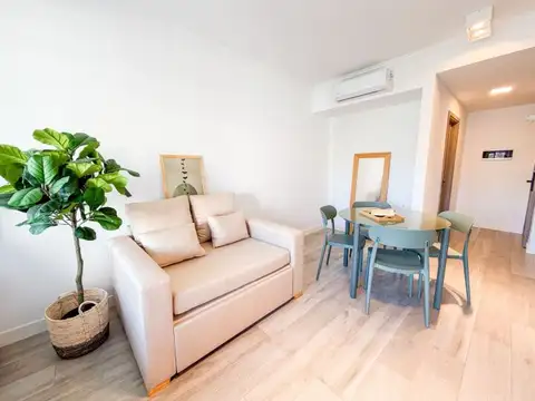 Avenida Coronel Díaz 1700 , Piso 12