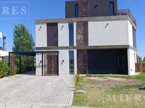 Casa en alquiler anual  San Sebastián Área 10