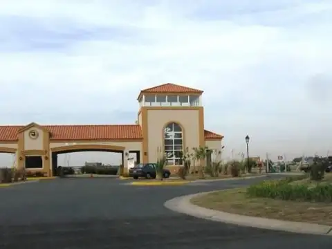 Aristóbulo del Valle 5100