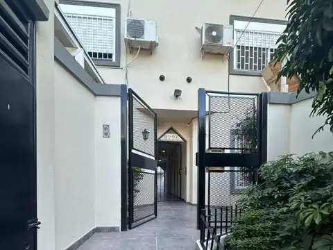 Depto Tipo Casa en Alquiler de 3 ambientes