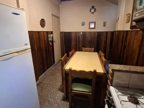 Depto Tipo Casa 5 ambientes con 2 baños