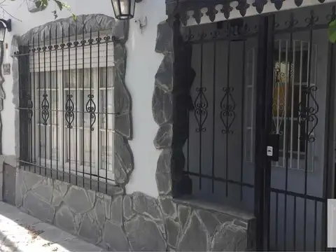 Casa en venta - 3 Dormitorios 2 Baños - Cocheras - 128Mts2 - Necochea