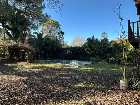 Casa en Venta con 2 cocheras