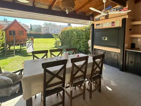 VENTA CASA DUPLEX 3 AMB BARRIO LA QUADRA PILAR