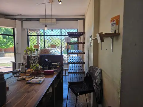 ALQUILER-Excelente Local en esquina de Primera Junta. San Isidro