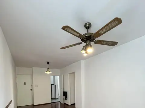 Departamento en alquiler, tres dormitorios, moderno, amplio, centro, reciclado.