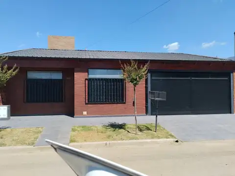 CASA FUNCIONAL EN VENTA !!!! PALMARES 3