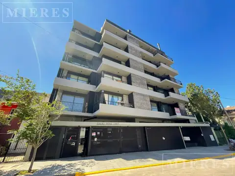 Venta de excelente depto. en construcción en Blvd. Sáenz Peña!
