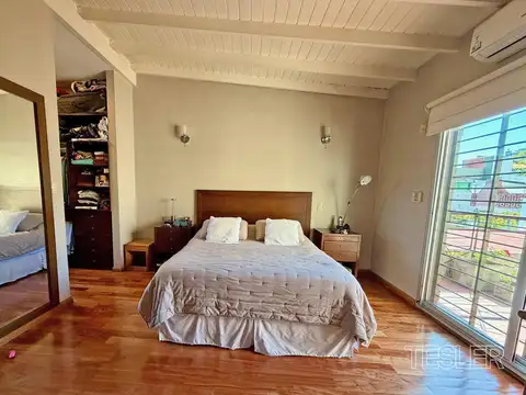 Casa 5 ambientes con 3 baños
