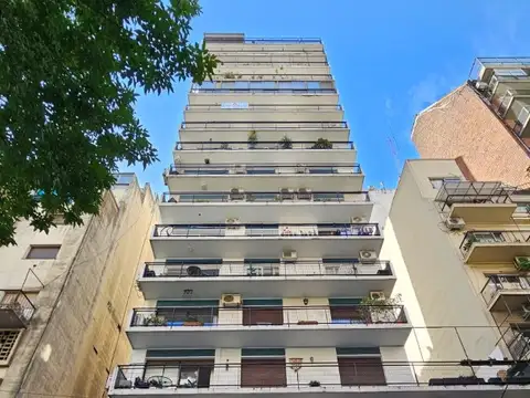 B. NORTE, 4 AMBIENTES FRENTE C/DEP, BAÑO Y TOIL COCHERA