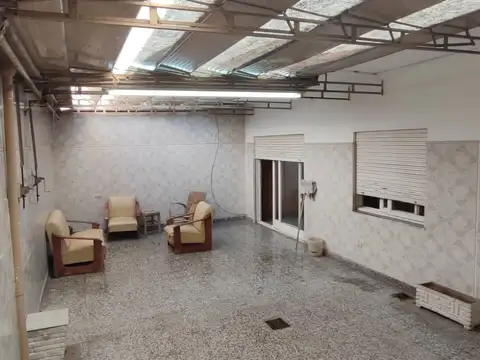 Depto Tipo Casa en Alquiler de 2 dormitorios
