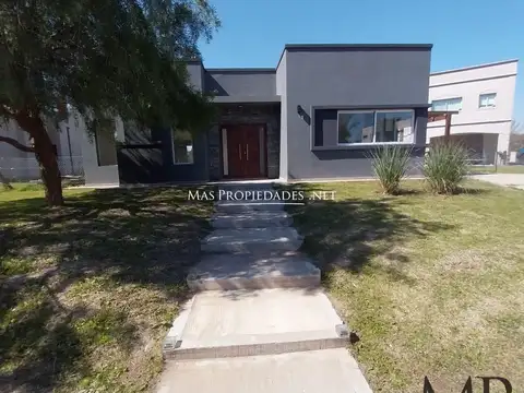 Venta Casa en Santo Domingo 3 Dormitorios Canning 100