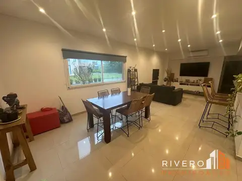 Casa en Alquiler de 3 dormitorios