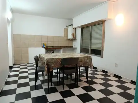 Depto Tipo Casa 2 ambientes con 1 baño