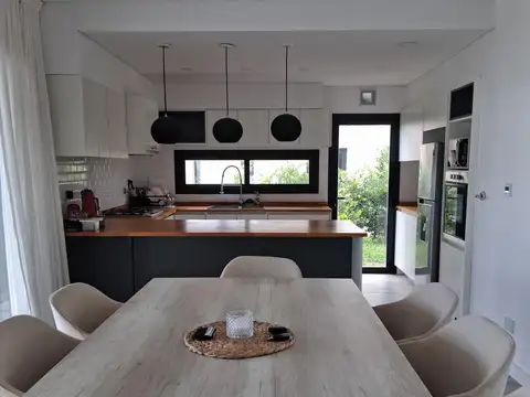 Casa en Alquiler Temporal en San Sebastian, USD 3.200