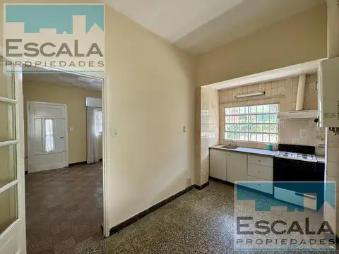 Casa 5 ambientes con 1 baño