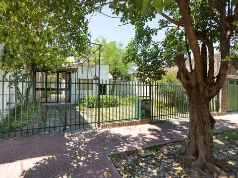 VENTA CASA 3 AMB EN MARTIN CORONADO - PERMUTA