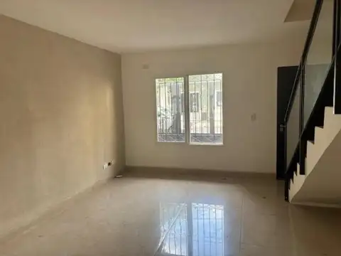 Casa 4 ambientes con 4 baños