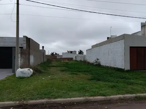 Terreno en Venta 30  mts Fondo