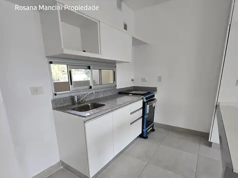 Departamento 2/3 ambientes con balcón  