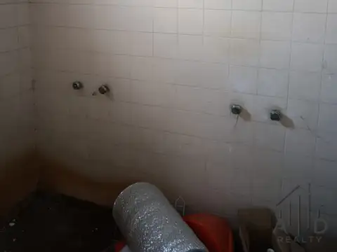 Depósito en alquiler de 350m2 Quilmes Oeste 1100