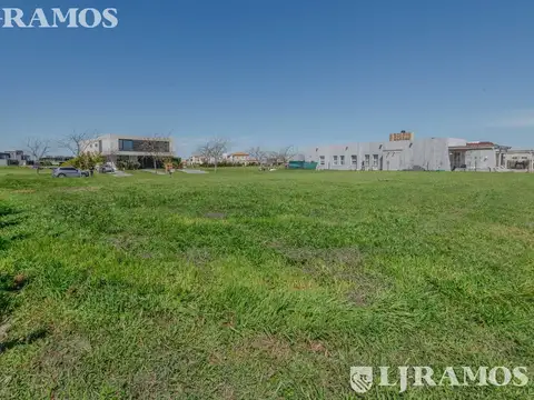 Terreno al lago en venta en el Barrio Marinas, Puertos / Escobar