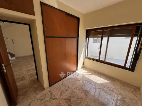 Depto Tipo Casa en Alquiler 40 años