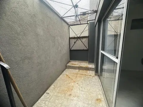Depto Tipo Casa 2 ambientes con 1 baño