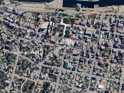 Oficina en venta en el Centro de San Carlos de Bariloche - 2 privados