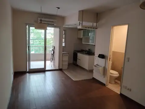 HERMOSO DEPARTAMENTO 2 AMBIENTES AL FRENTE CON AMPLIO BALCON