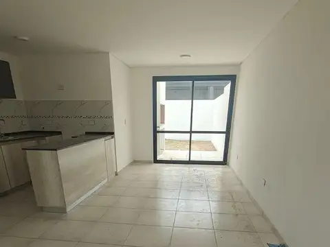Duplex Tipo casa en Manantiales a estrenar lindo !