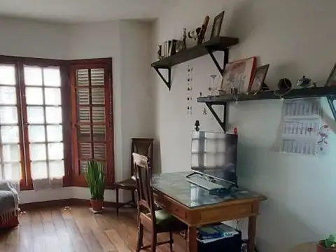 Chalet de 4 ambientes mas departamento de 2 ambientes, ideal 2 familias