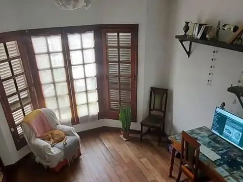 Chalet de 4 ambientes mas departamento de 2 ambientes, ideal 2 familias