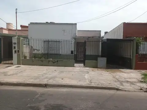 Villa Ballester: Venta,  Casa a reciclar