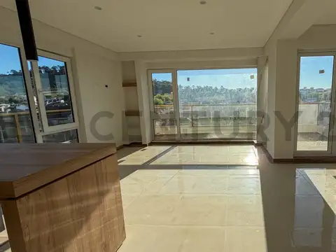 EN VENTA PISO A ESTRENAR CON BALCON