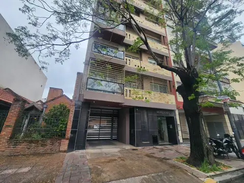 Venta de departamento 2 amb. con cochera