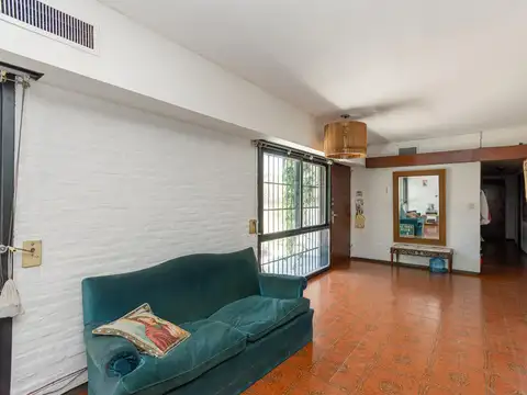 Depto Tipo Casa en Venta de 5 ambientes