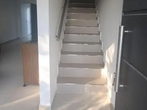 Depto Tipo Casa en Venta 4 años