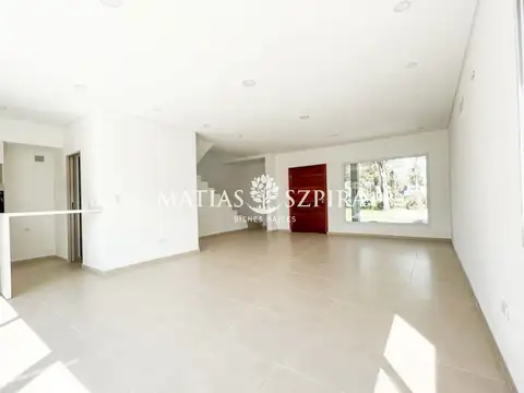 Casa en Venta en Francisco Alvarez, USD 179.900