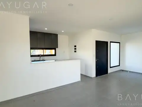 Casa en Venta en Pilar Del Este - Santa Sofia, USD 150.000
