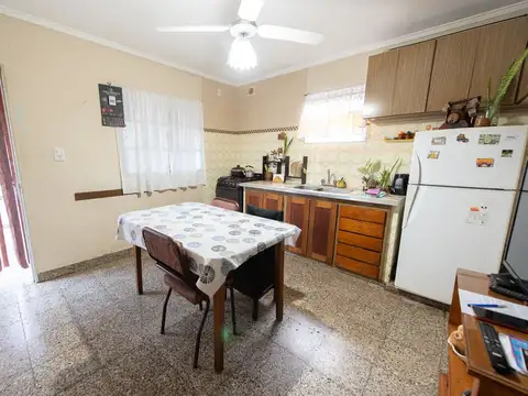 Casa 3 ambientes con 1 baño
