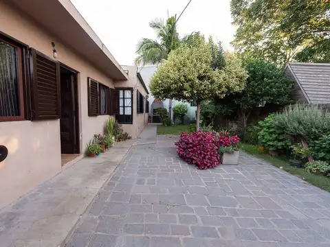 Casa en Venta con 1 cochera